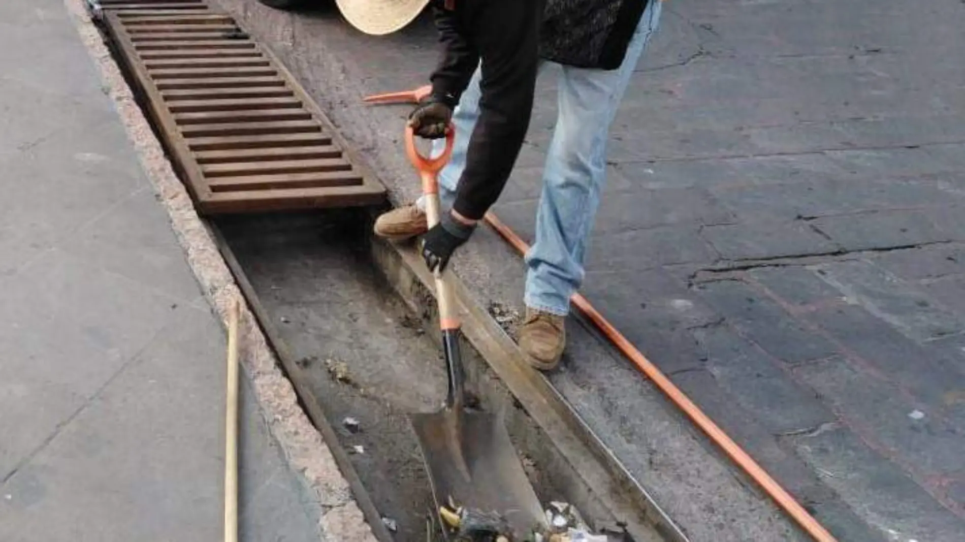 Aprovechan confinamiento para embellecer espacios. Cortes_a Gobierno Amealco.